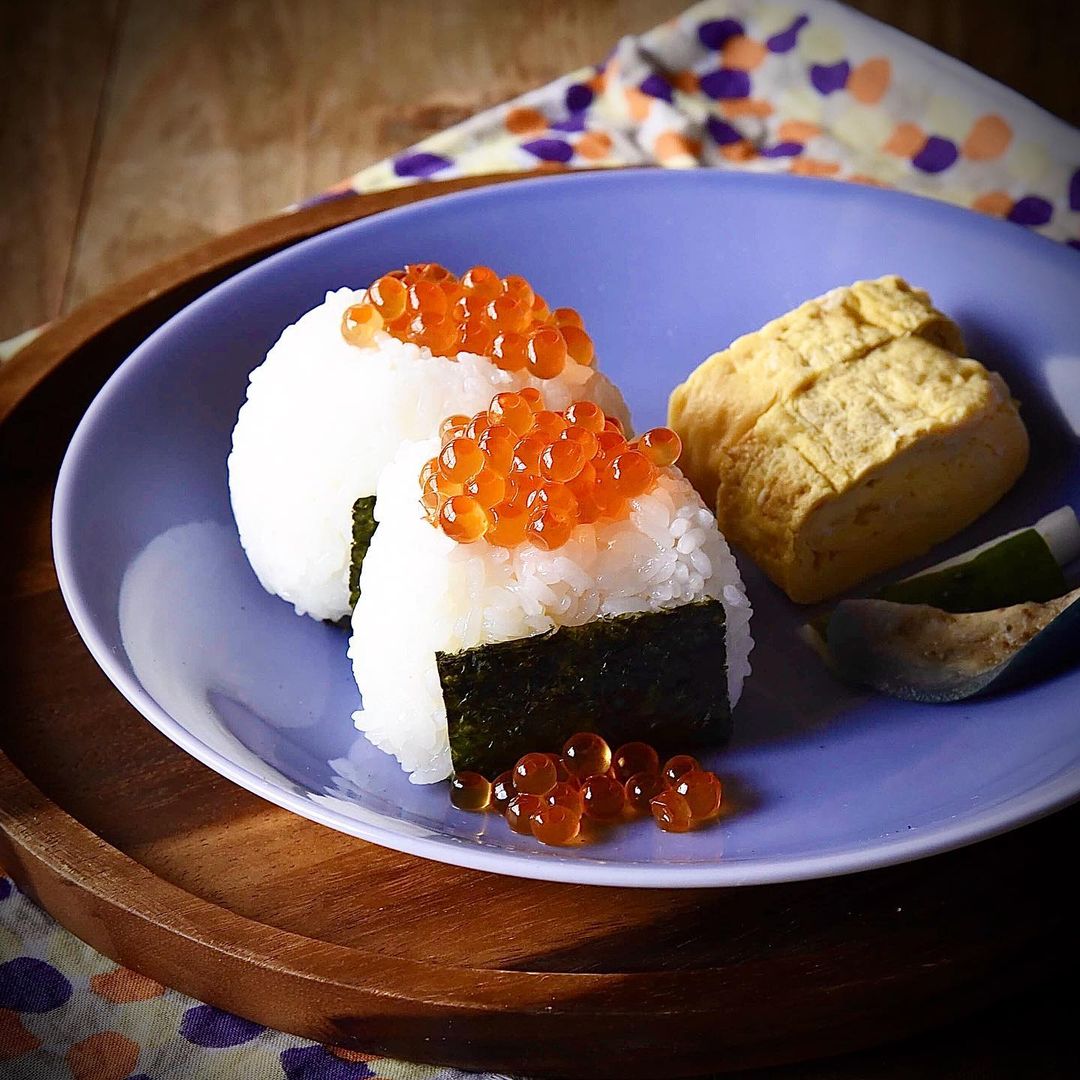 波佐見焼の大皿(紅掛空色)