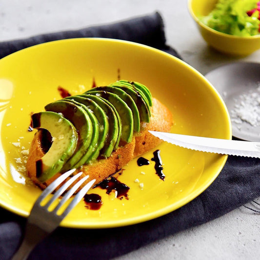 波佐見焼の大皿(黄蘗色)