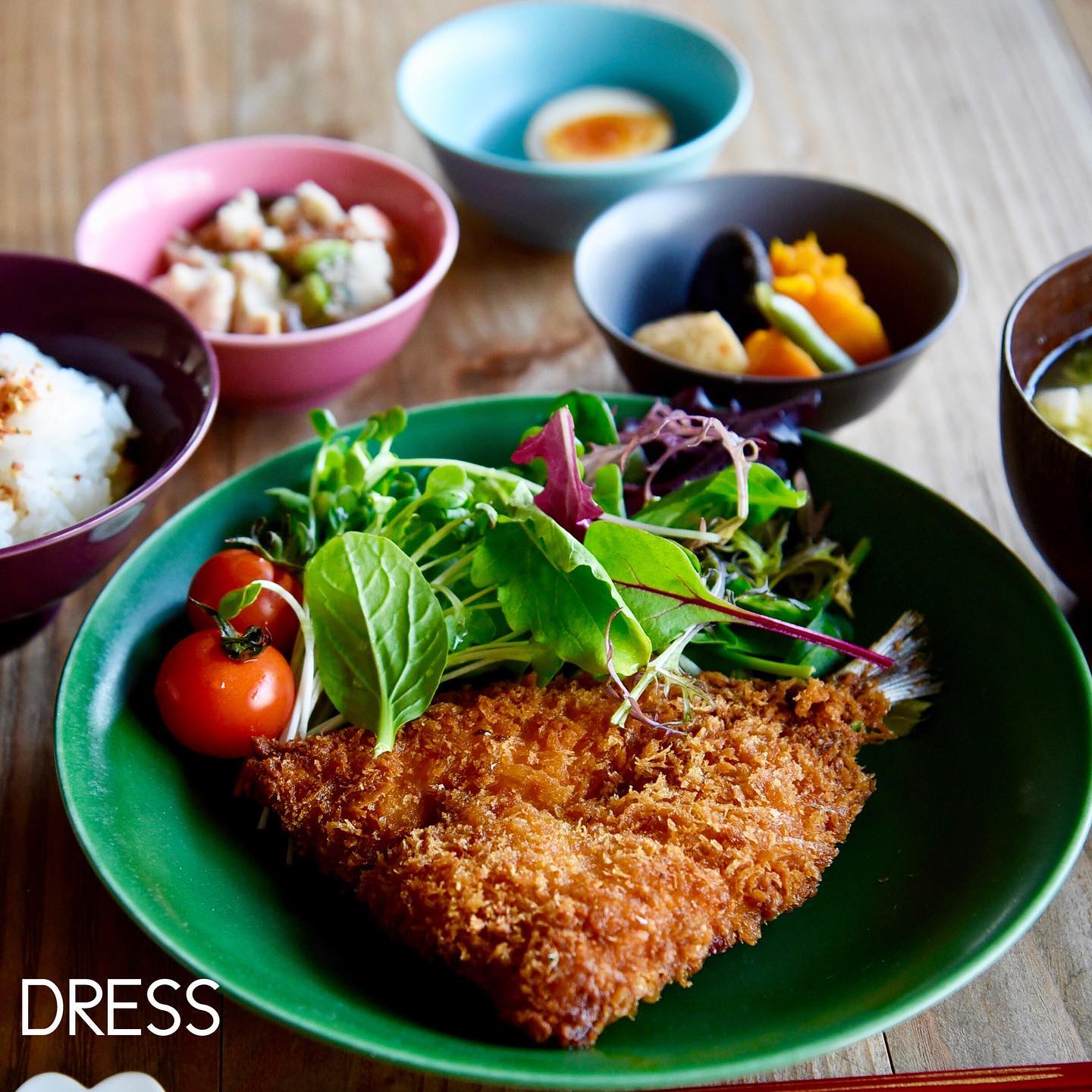 波佐見焼の大皿(海松色)