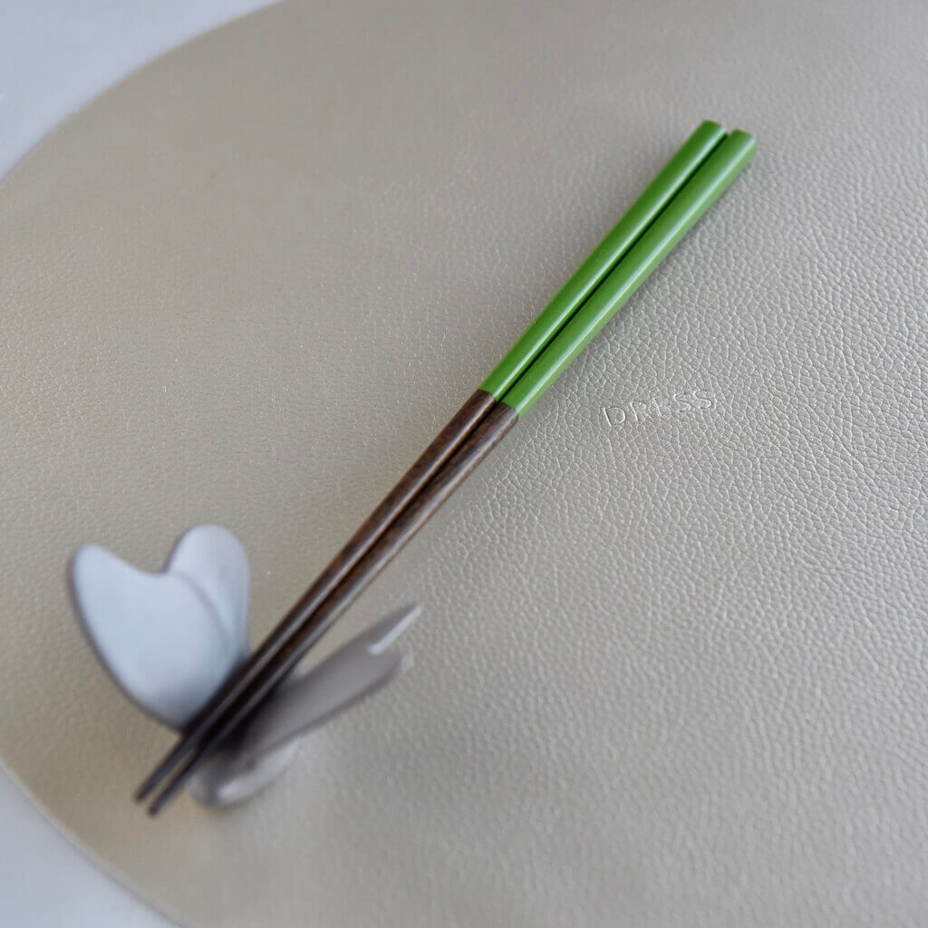 輪島塗の箸(青柳色)